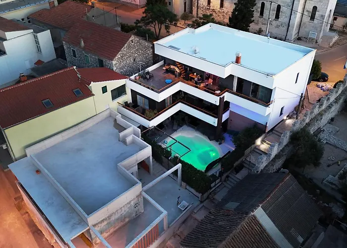 Basic Mansion Mandalina