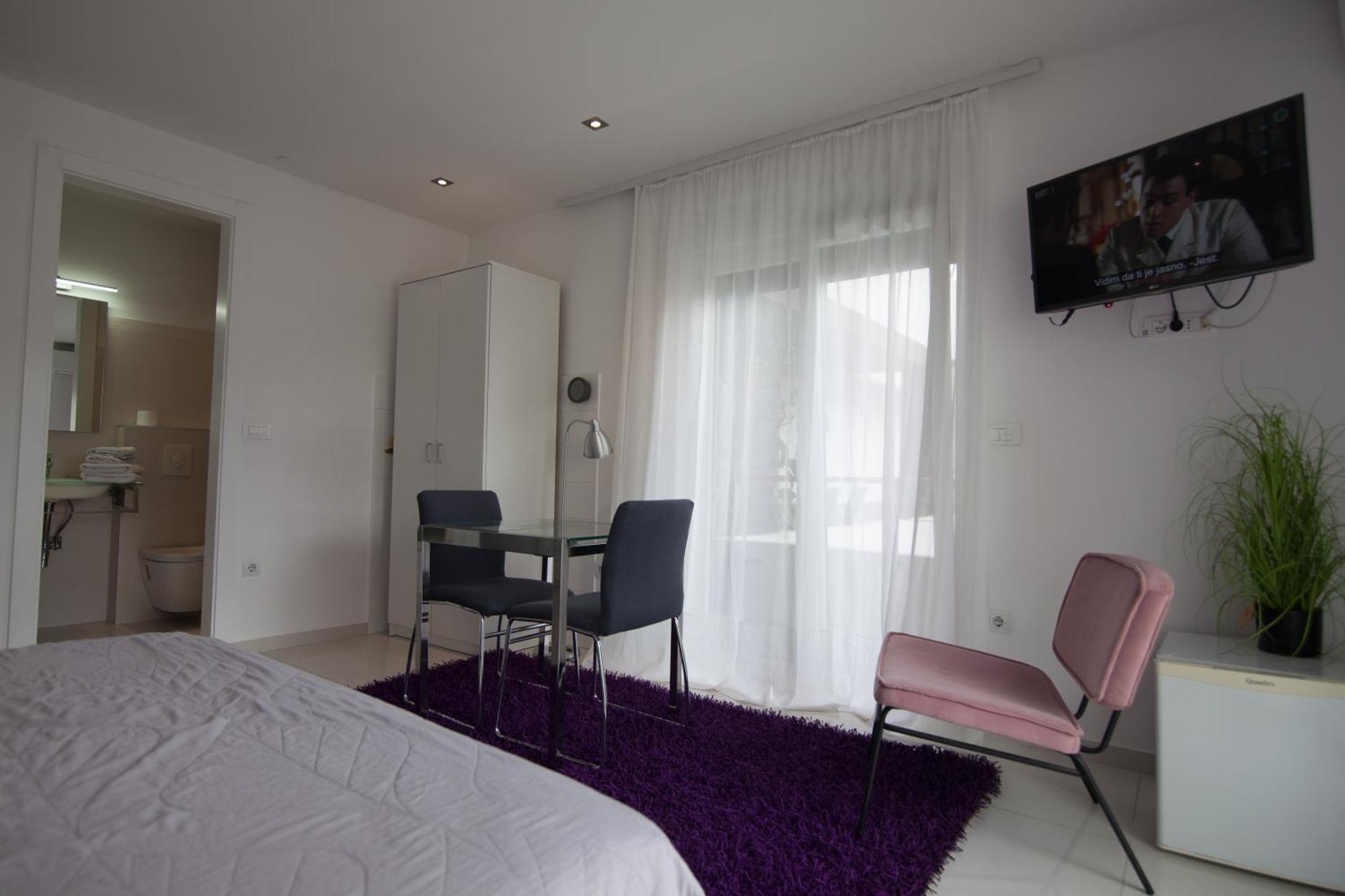 Apartment Basic Mansion Mandalina *