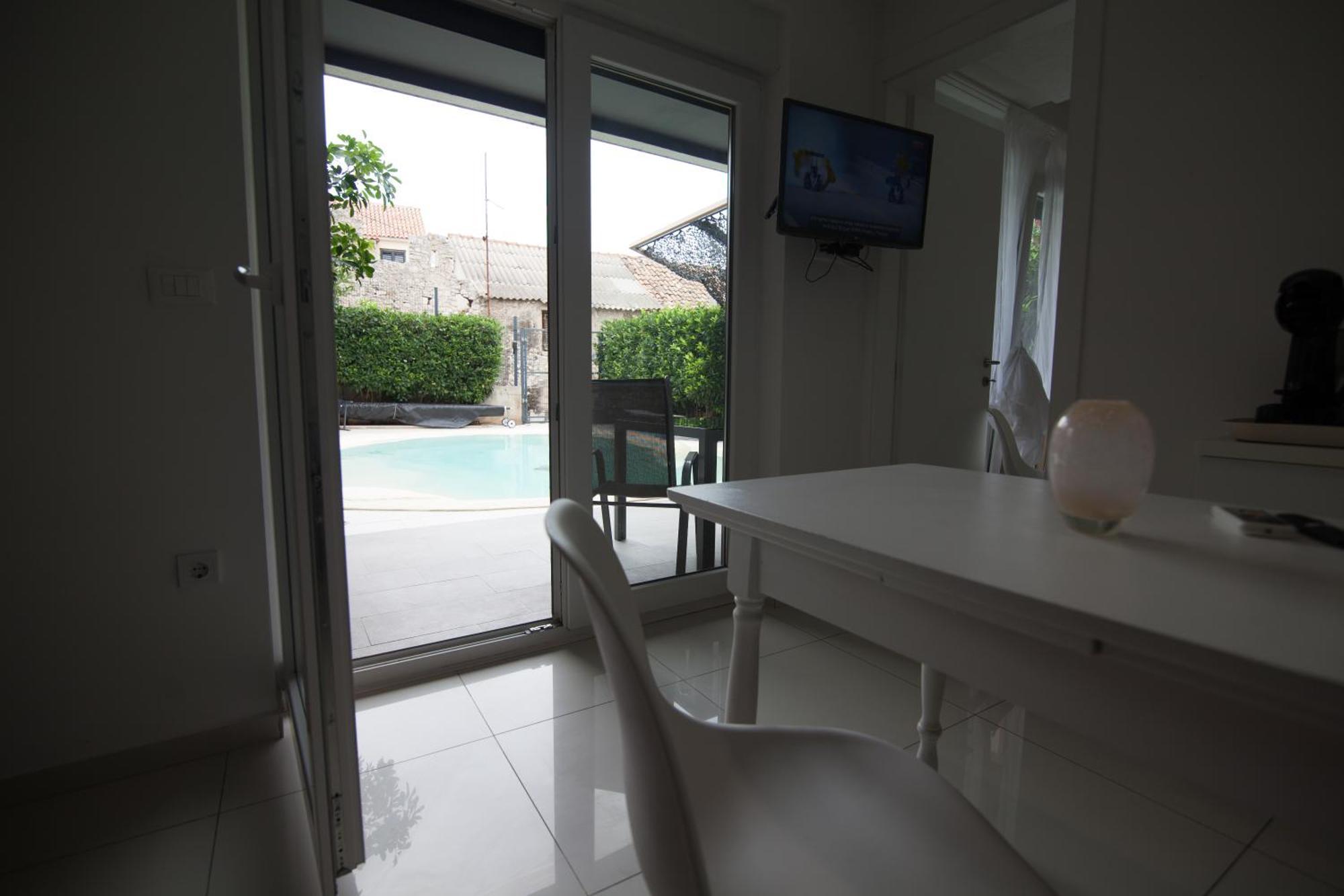 Apartment Basic Mansion Mandalina Sibenik